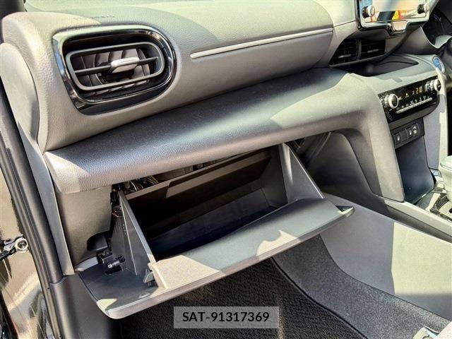 Toyota YARIS CROSS 2024-04 8851213-26