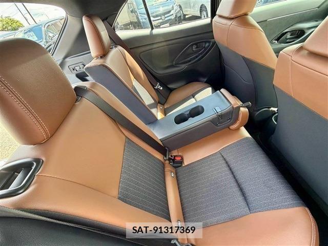 Toyota YARIS CROSS 2024-04 8851213-27