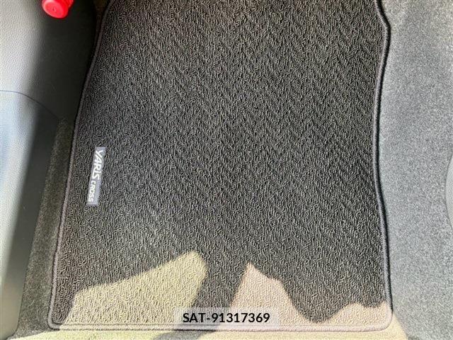 Toyota YARIS CROSS 2024-04 8851213-28