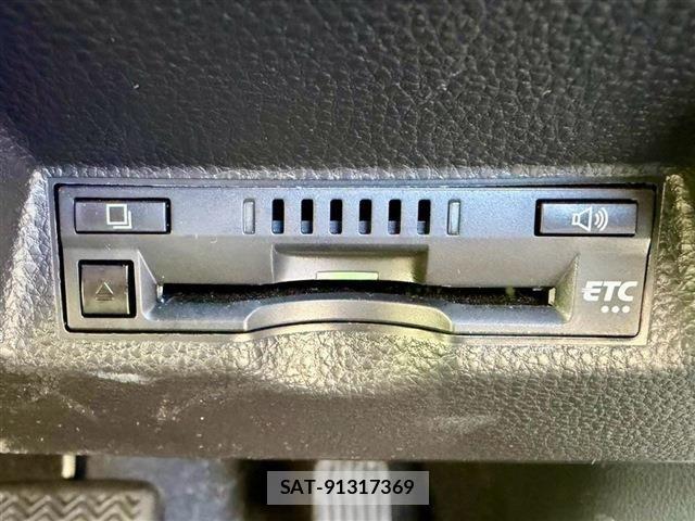 Toyota YARIS CROSS 2024-04 8851213-8