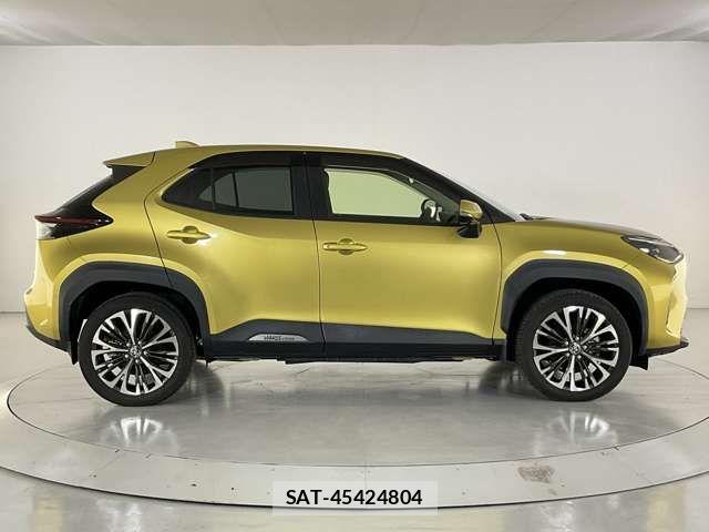 Toyota YARIS CROSS 2021-07 8851218-6