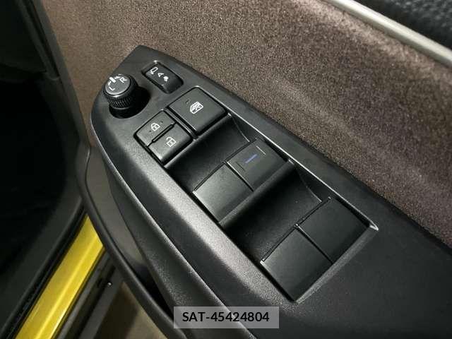 Toyota YARIS CROSS 2021-07 8851218-14