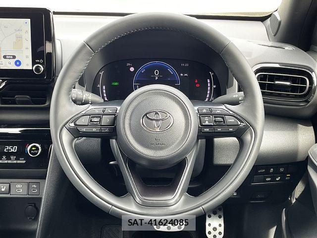 Toyota YARIS CROSS 2025-05 8851211-1
