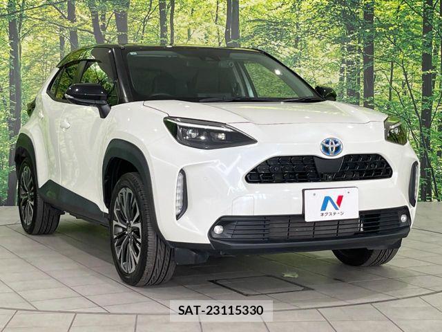 Toyota YARIS CROSS 2021-07 8851214-15