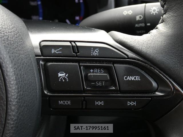 Toyota YARIS CROSS 2023-09 8883160-11