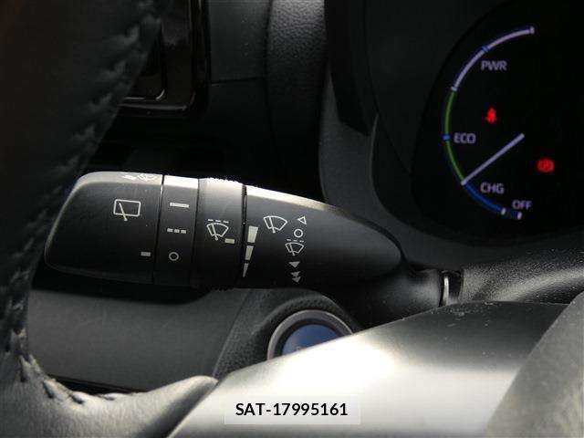 Toyota YARIS CROSS 2023-09 8883160-12