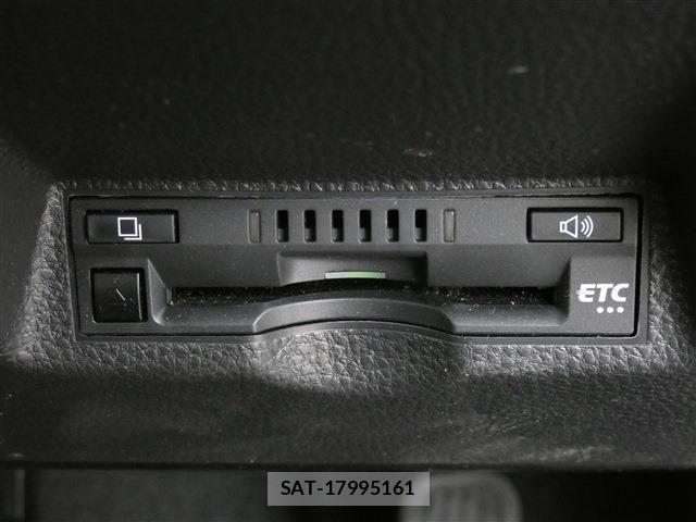 Toyota YARIS CROSS 2023-09 8883160-18