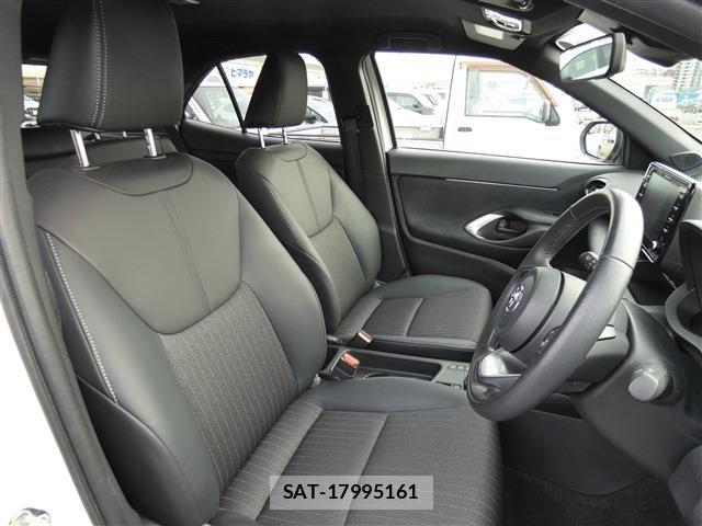 Toyota YARIS CROSS 2023-09 8883160-19