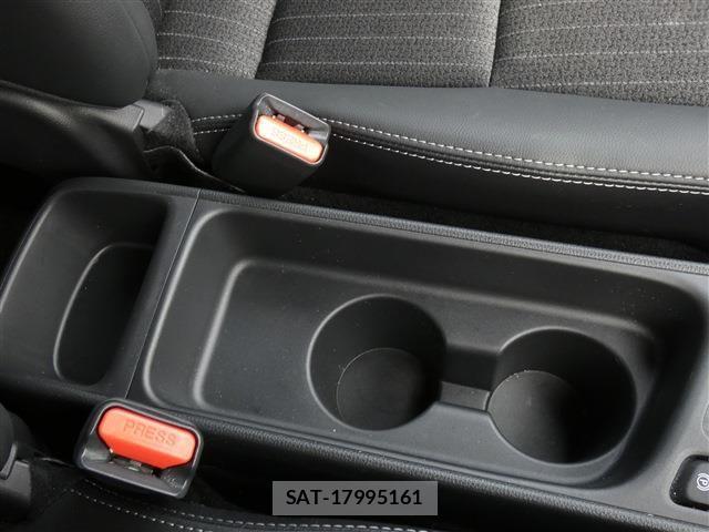 Toyota YARIS CROSS 2023-09 8883160-23