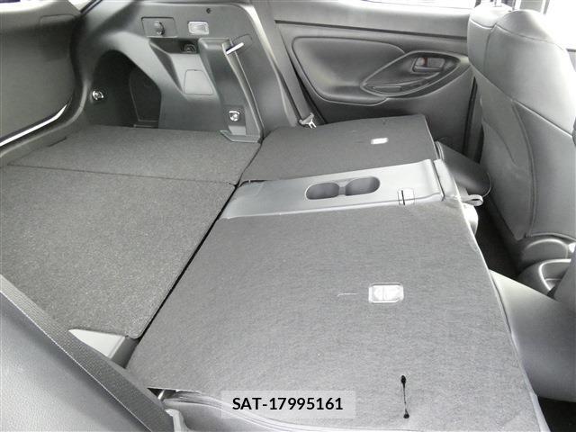 Toyota YARIS CROSS 2023-09 8883160-28