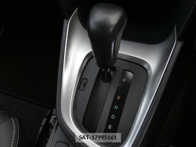 Toyota YARIS CROSS 2023-09 8883160-6