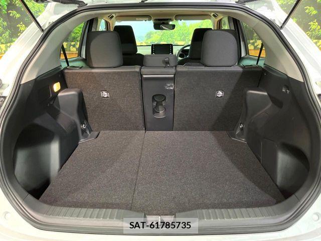 Toyota YARIS CROSS 2023-12 8883159-10