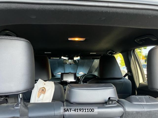 Toyota YARIS CROSS 2023-09 8883163-10