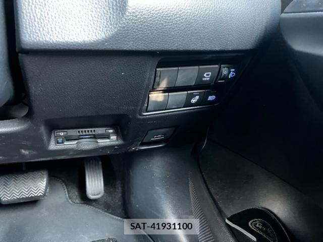 Toyota YARIS CROSS 2023-09 8883163-23