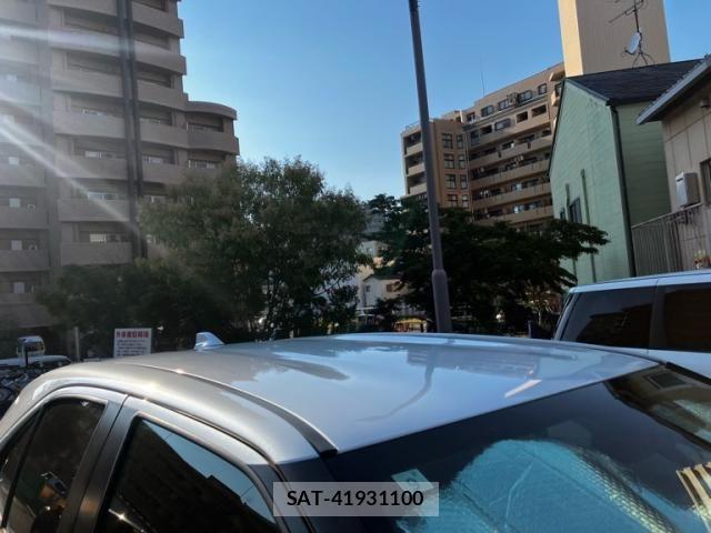 Toyota YARIS CROSS 2023-09 8883163-4