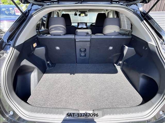 Toyota YARIS CROSS 2021-03 8883166-13