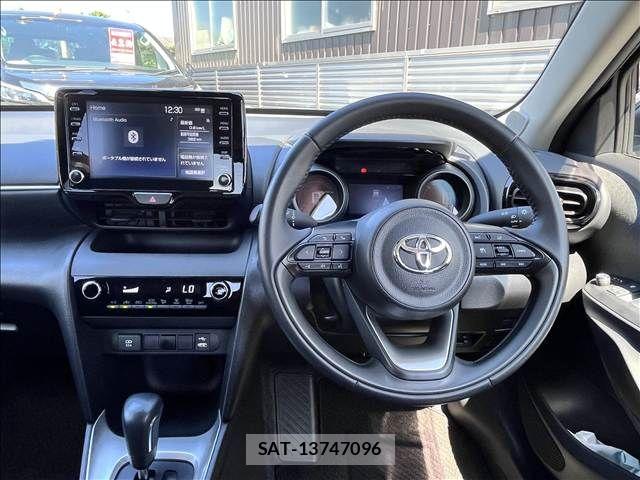 Toyota YARIS CROSS 2021-03 8883166-17