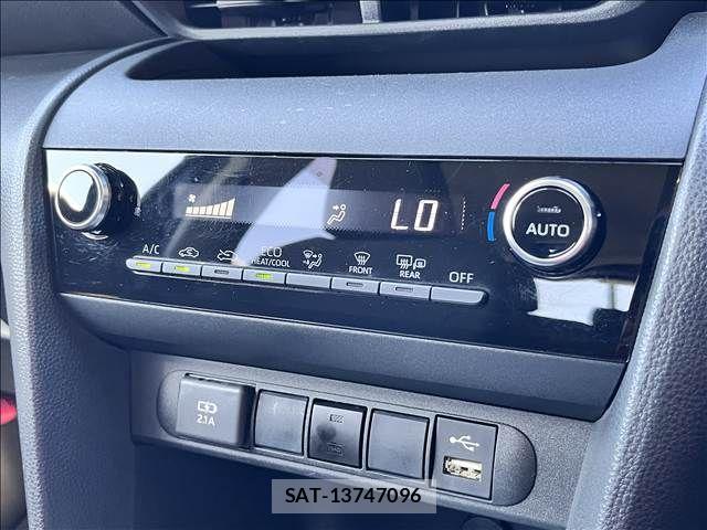 Toyota YARIS CROSS 2021-03 8883166-27