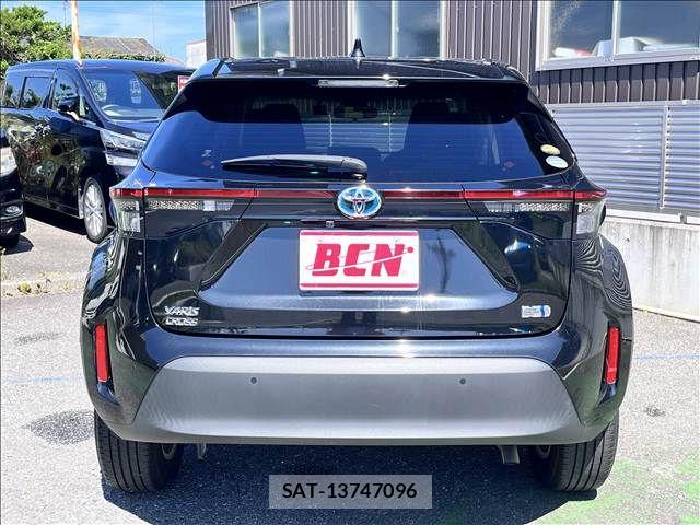 Toyota YARIS CROSS 2021-03 8883166-3