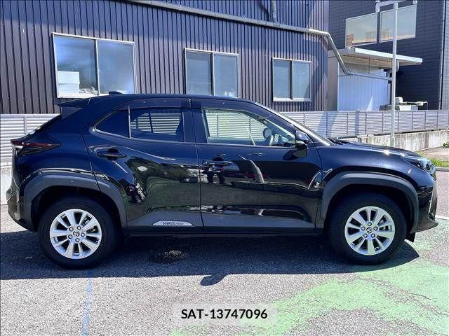 Toyota YARIS CROSS 2021-03 8883166-7