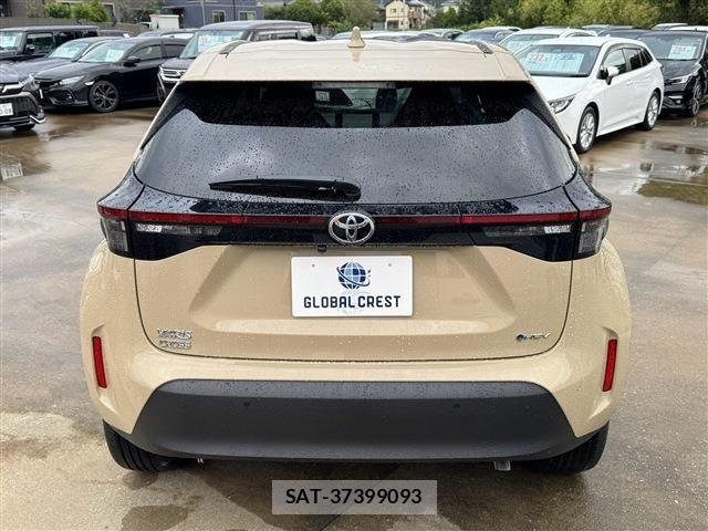 Toyota YARIS CROSS 2025-12 8883162-13