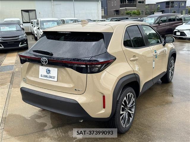 Toyota YARIS CROSS 2025-12 8883162-14