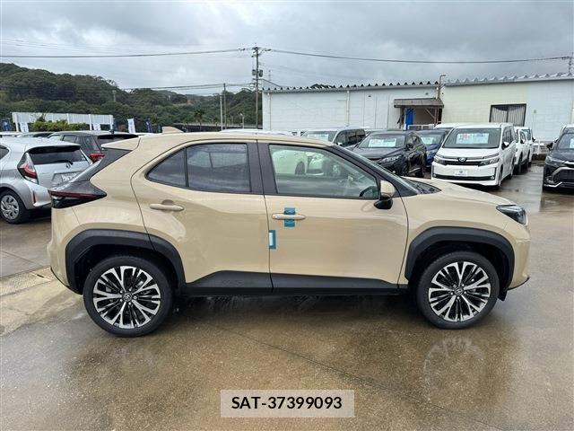 Toyota YARIS CROSS 2025-12 8883162-15