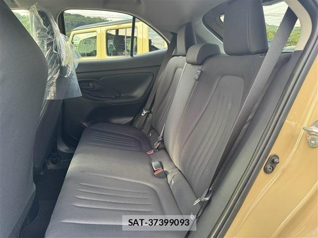 Toyota YARIS CROSS 2025-12 8883162-5