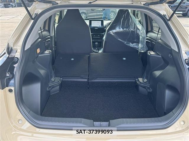 Toyota YARIS CROSS 2025-12 8883162-7
