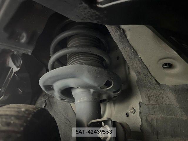 Toyota YARIS CROSS 2022-05 8883161-19