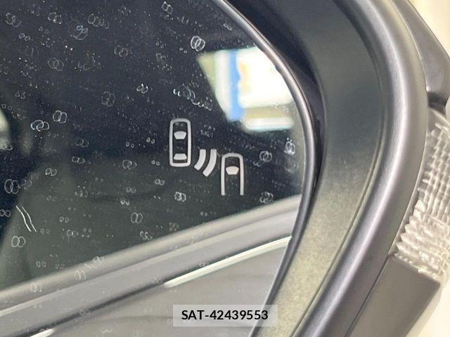Toyota YARIS CROSS 2022-05 8883161-6