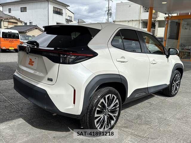 Toyota YARIS CROSS 2021-10 8883167-14