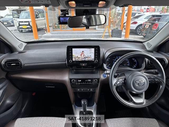 Toyota YARIS CROSS 2021-10 8883167-1