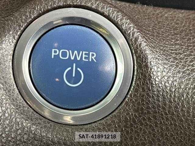 Toyota YARIS CROSS 2021-10 8883167-26
