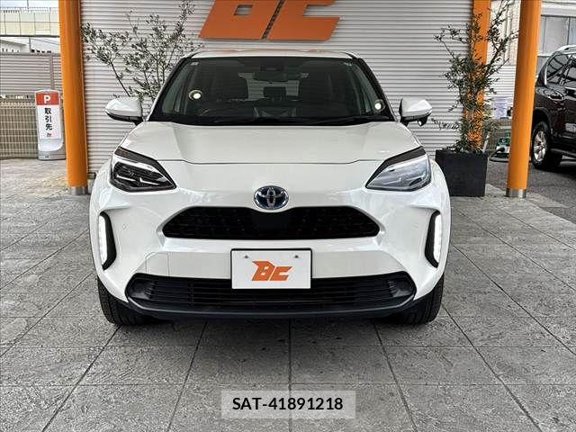 Toyota YARIS CROSS 2021-10 8883167-8