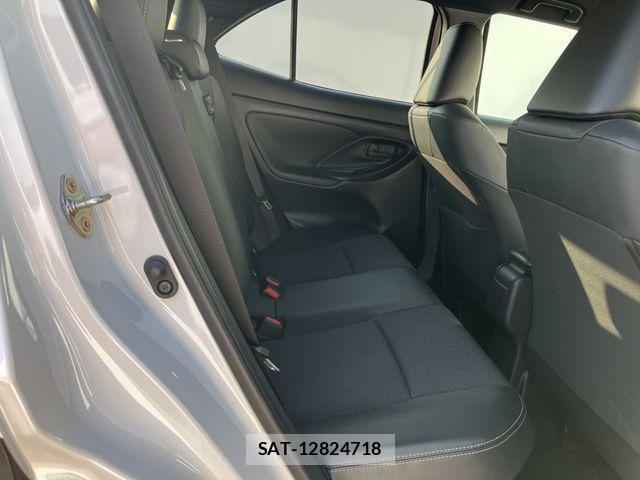 Toyota YARIS CROSS 2025-09 8884683-10