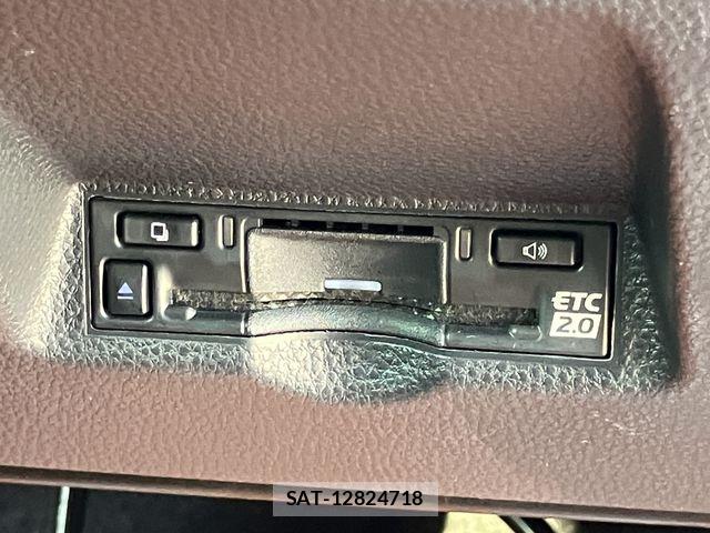 Toyota YARIS CROSS 2025-09 8884683-16