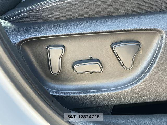 Toyota YARIS CROSS 2025-09 8884683-23