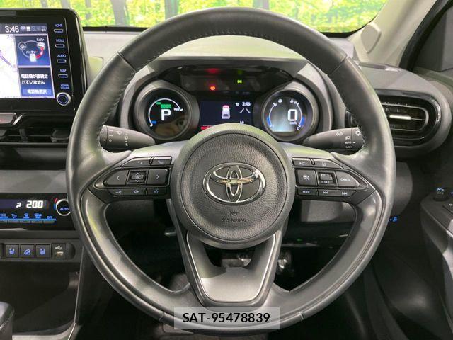 Toyota YARIS CROSS 2020-11 8884694-10