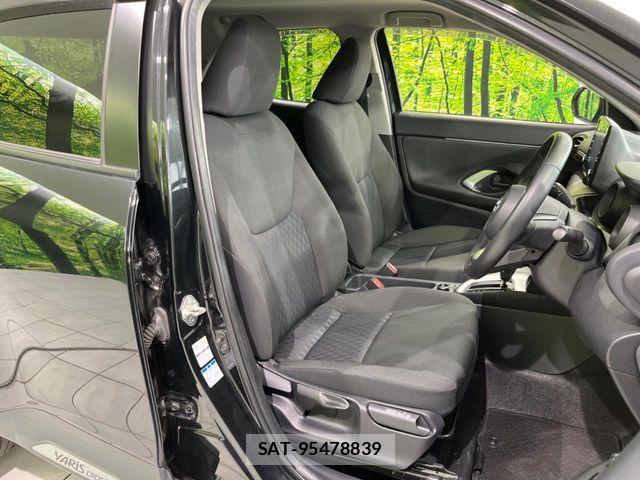 Toyota YARIS CROSS 2020-11 8884694-7