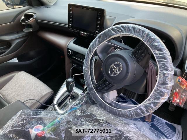 Toyota YARIS CROSS 2022-04 8884698-13