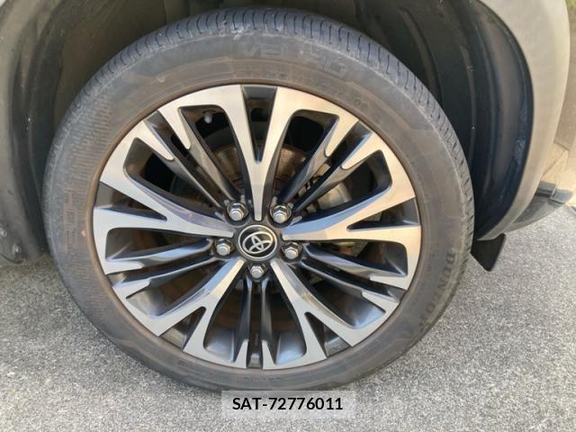 Toyota YARIS CROSS 2022-04 8884698-3