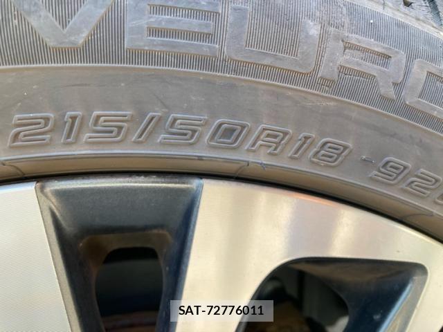 Toyota YARIS CROSS 2022-04 8884698-4