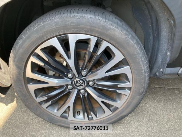Toyota YARIS CROSS 2022-04 8884698-7
