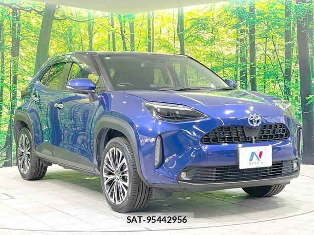 Toyota YARIS CROSS 2021-02 8884696-15