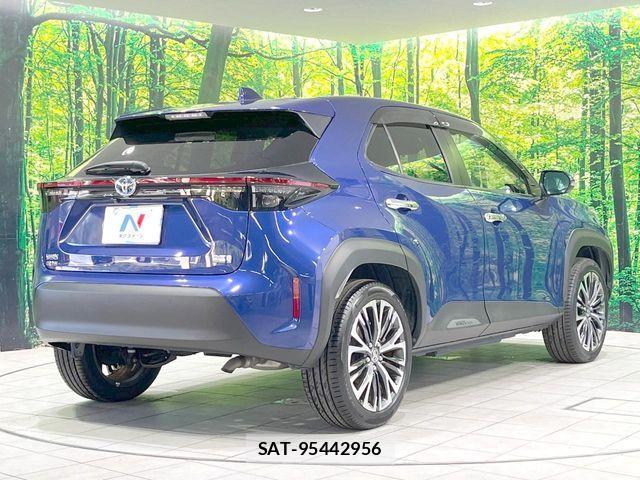 Toyota YARIS CROSS 2021-02 8884696-16
