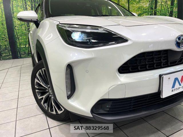 Toyota YARIS CROSS 2021-03 8884695-11
