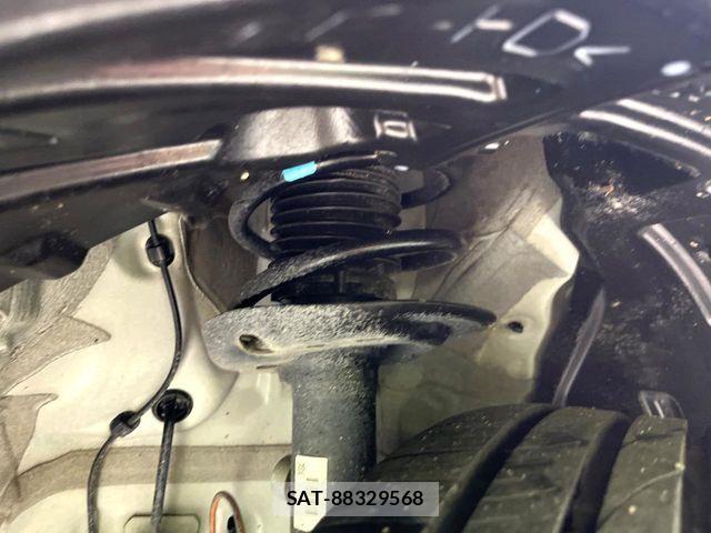 Toyota YARIS CROSS 2021-03 8884695-19