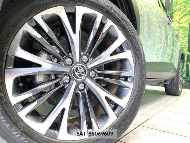 Toyota YARIS CROSS 2020-12 8884697-11