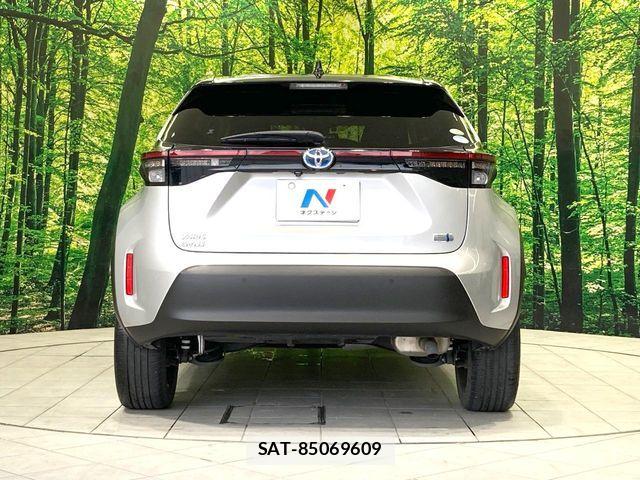 Toyota YARIS CROSS 2020-12 8884697-14